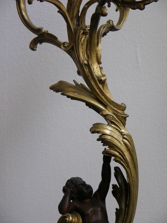 Francese 1870 Antique French Coppia di candelabri Napoleone III in bronzo e Ormolu in vendita