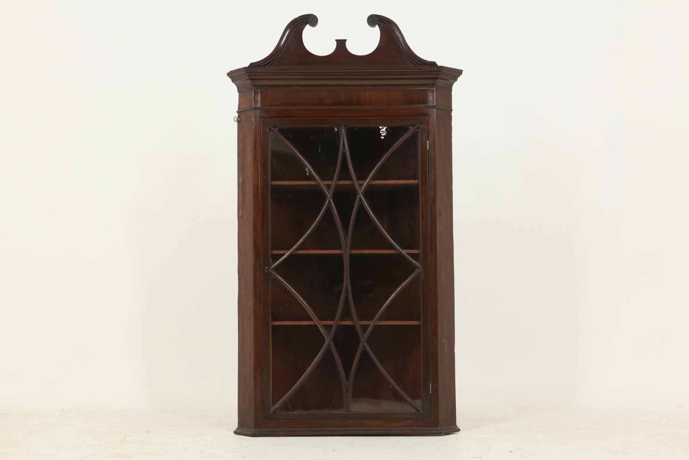 Georgian Mahogany Hanging Corner Cabinet