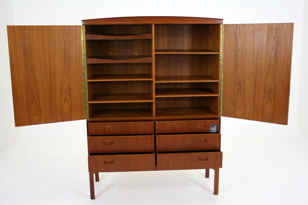 Mid-20th Century Danish Mid Century Modern Teak Cabinet Cupboard Credenza Sideboard