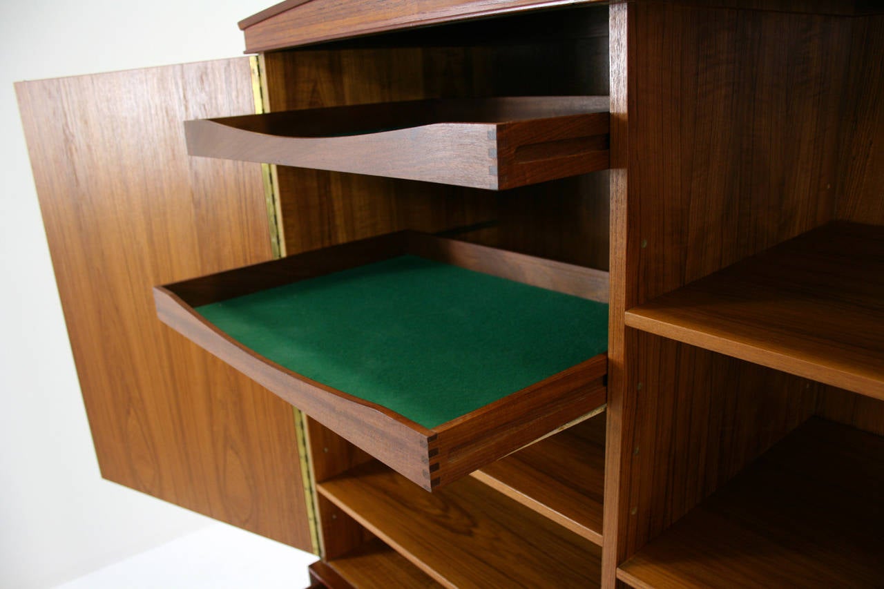 Danish Mid Century Modern Teak Cabinet Cupboard Credenza Sideboard 2