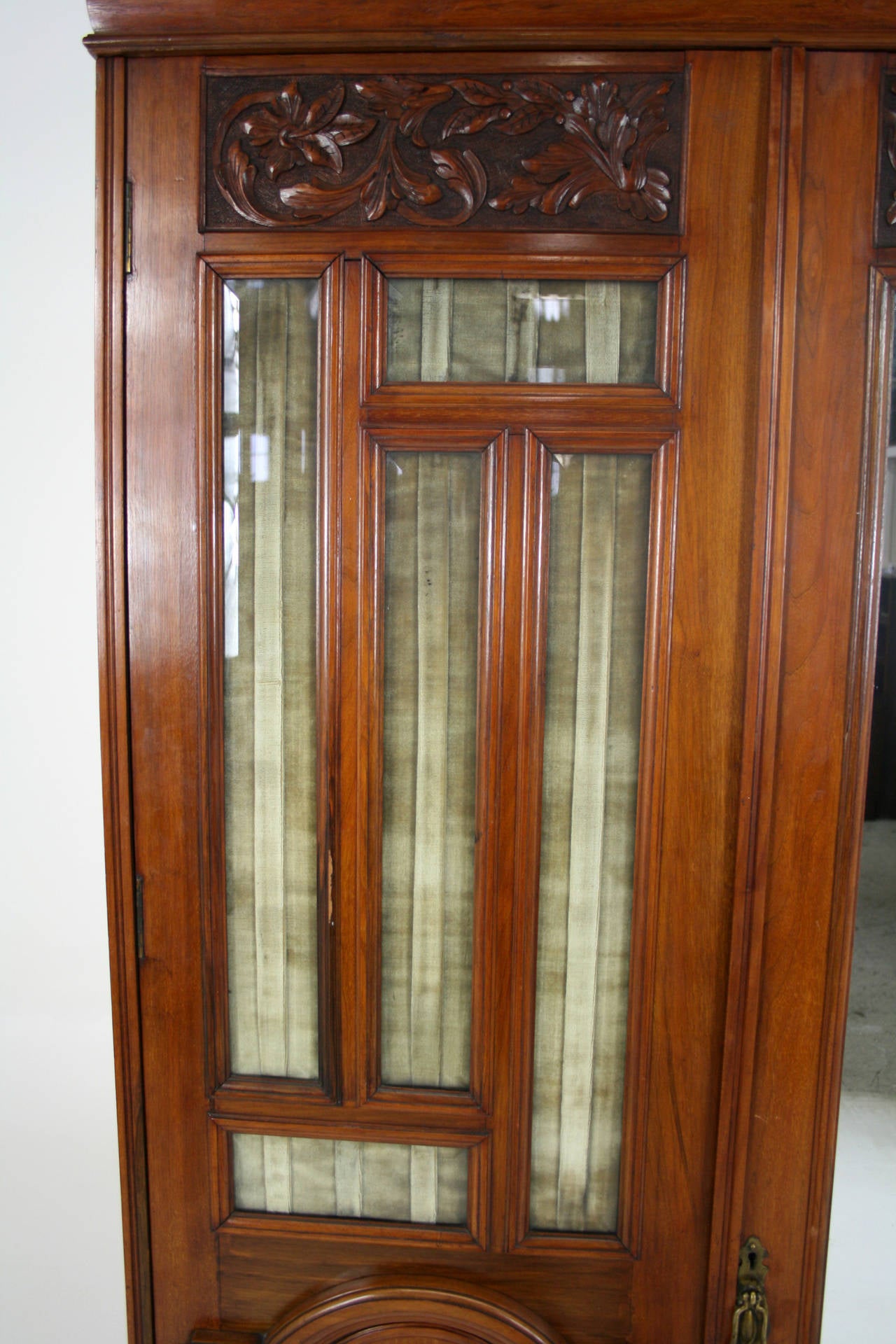 Victorian Walnut 3 Door Wardrobe Cupboard Armoire with Mirror 1