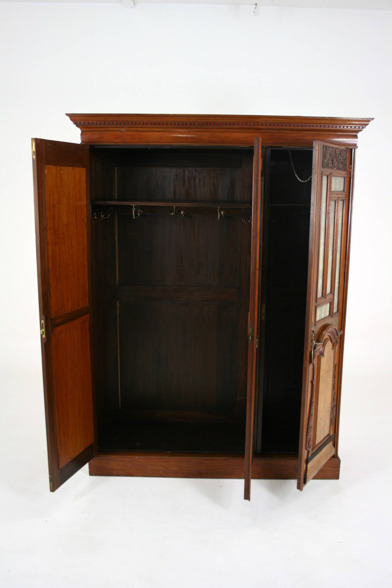 cupboard with mirror