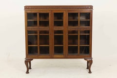 Carved Mahogany 2-Door China / Bookcase Cabinet