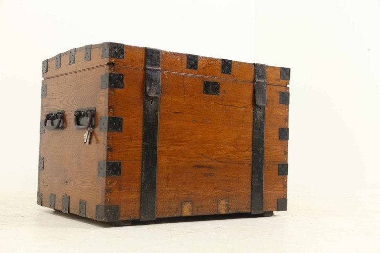 Iron Bound Cutlery Trunk
