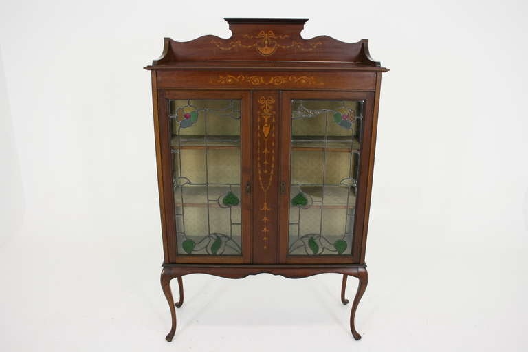 Art Nouveau Mahogany Inlaid Display Cabinet In Excellent Condition In Vancouver, BC