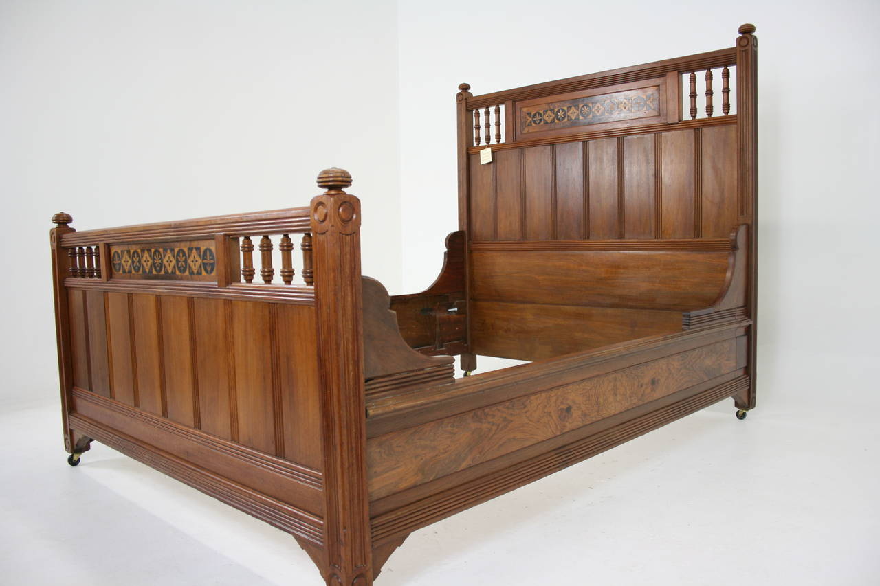 victorian queen bed
