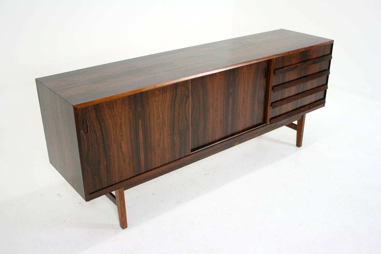 Danish Mid-Century Modern Rosewood Credenza or Sideboard In Good Condition In Vancouver, BC