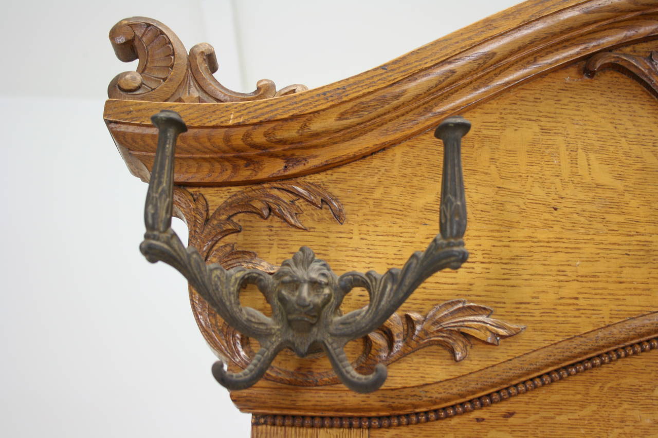 Colossal Antique American Carved Tiger Oak Hall Tree or Coat Rack In Excellent Condition In Vancouver, BC