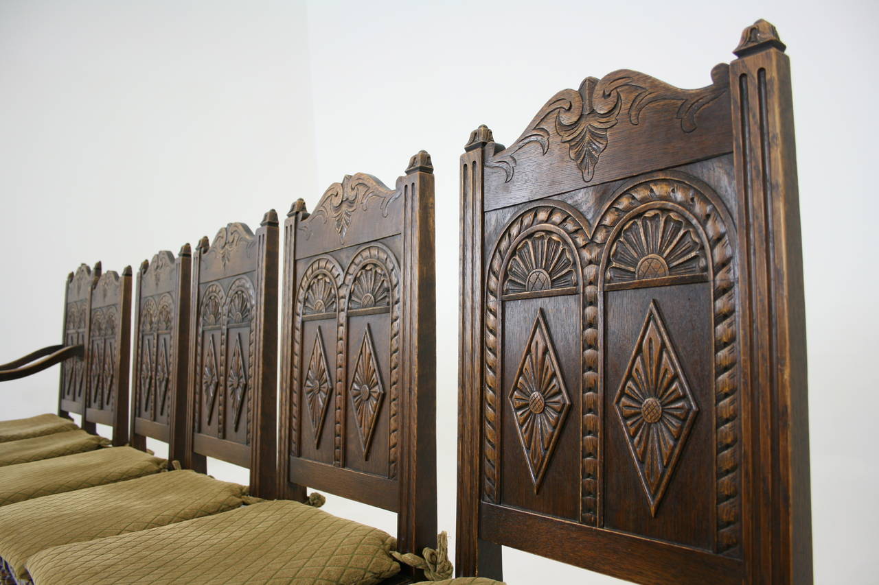 Mid-20th Century Set of Six Antique Heavily Carved Oak Dining Chairs, Renaissance Revival 