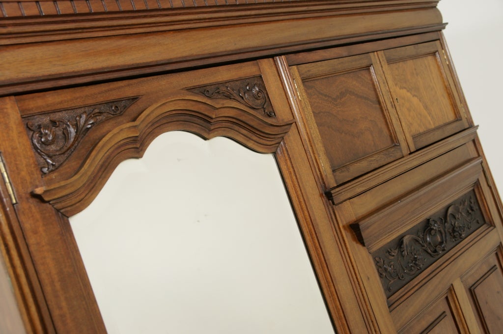 Scottish Victorian Walnut Wardrobe/Armoire 2