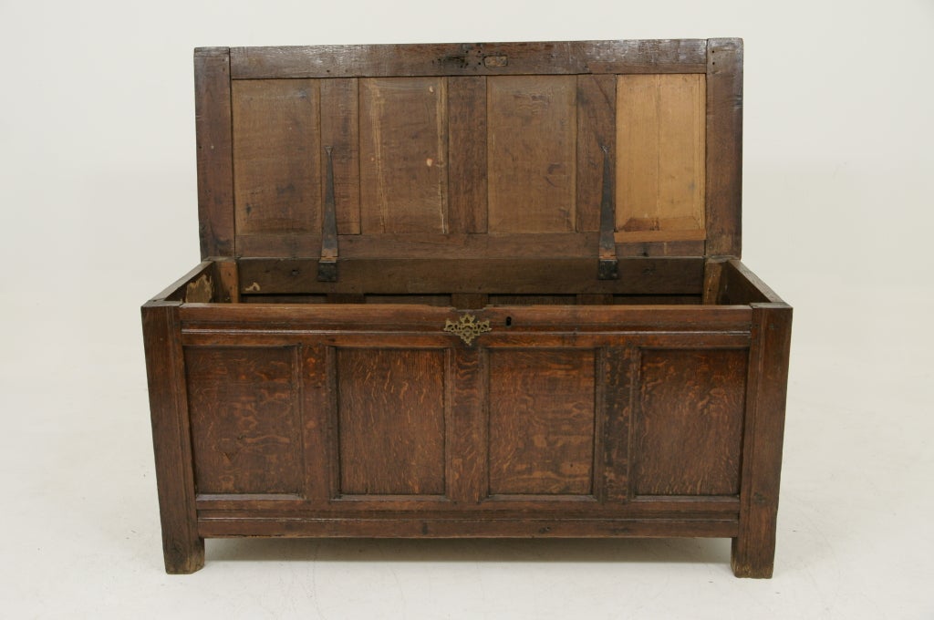 18th Century Oak Coffer 3