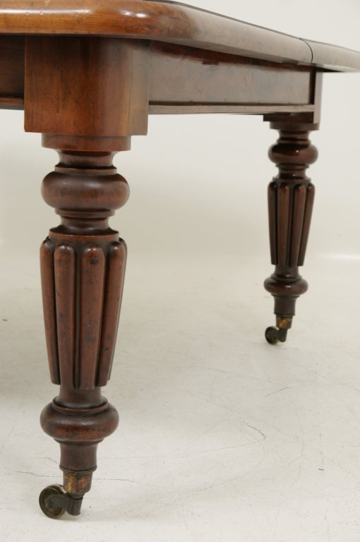 Victorian Mahogany Dining Table and Two (2) Leaves 3