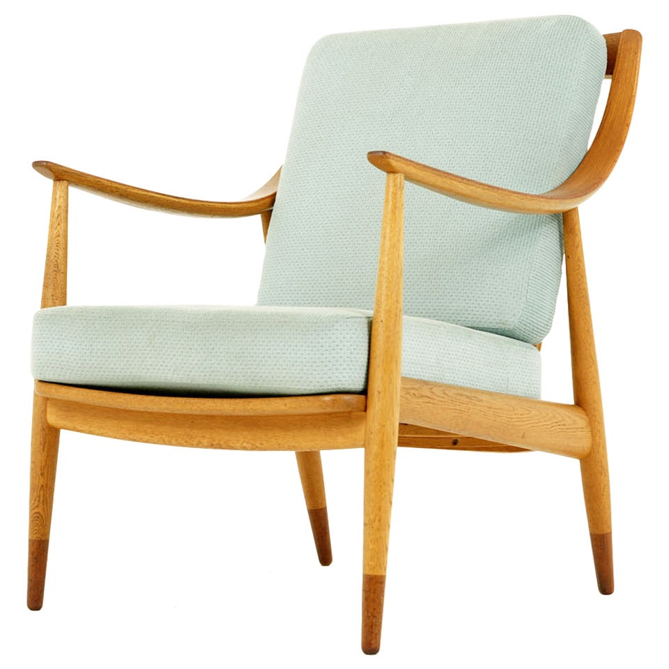 Danish Mid Century Modern Oak & Teak Lounge Chair by Peter Hvidt 