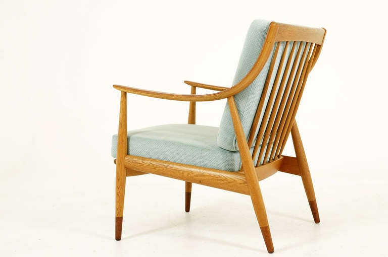 Scandinavian Modern Danish Mid Century Modern Oak & Teak Lounge Chair by Peter Hvidt 