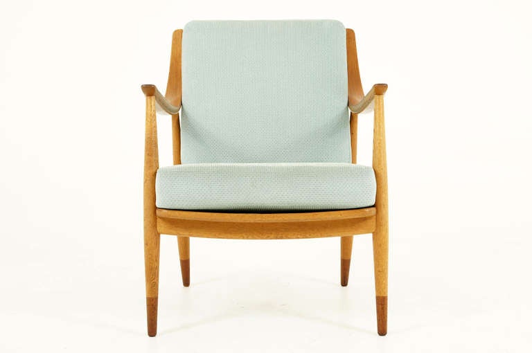 Danish Mid Century Modern Oak & Teak Lounge Chair by Peter Hvidt  5