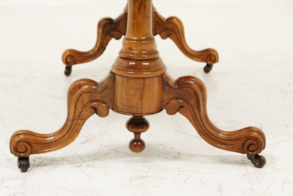 Victorian Walnut Sofa Table With Shaped Top 2