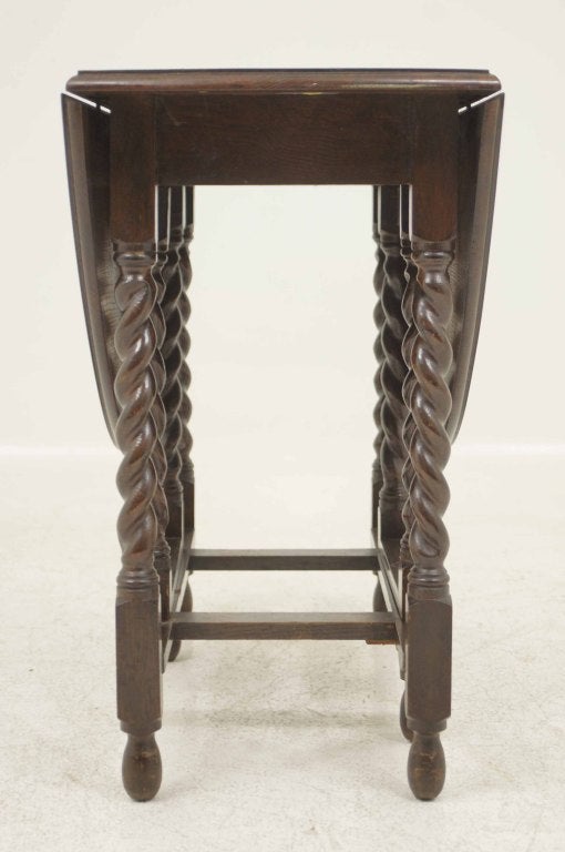 Oak Barley Twist Gateleg Table In Excellent Condition In Vancouver, BC