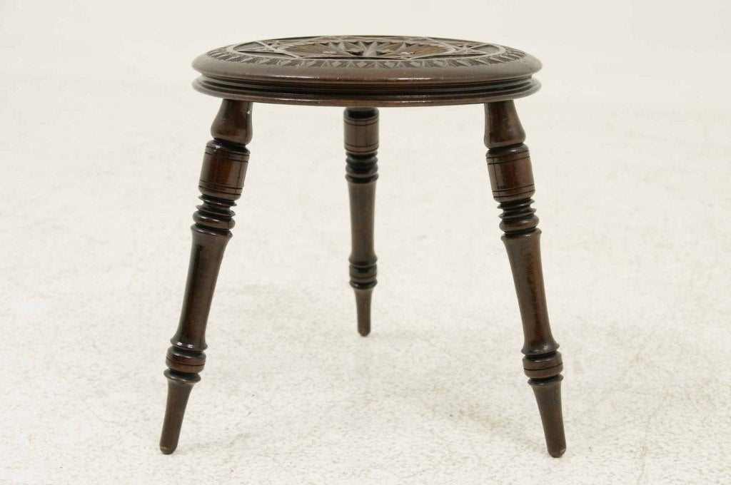 Victorian Carved Milking Stool In Excellent Condition In Vancouver, BC