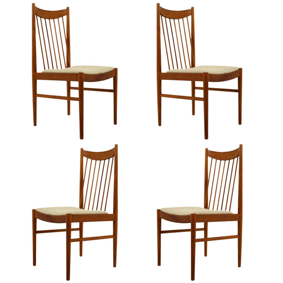 Beautiful Set of Four Teak Dining Chairs by Arne Vodder