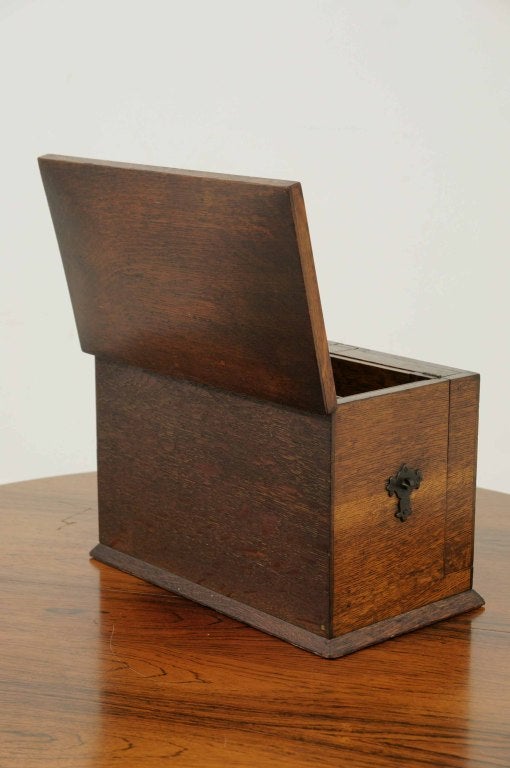 Victorian Quarter Sawn Oak Stationery Travel / Writing Box 1