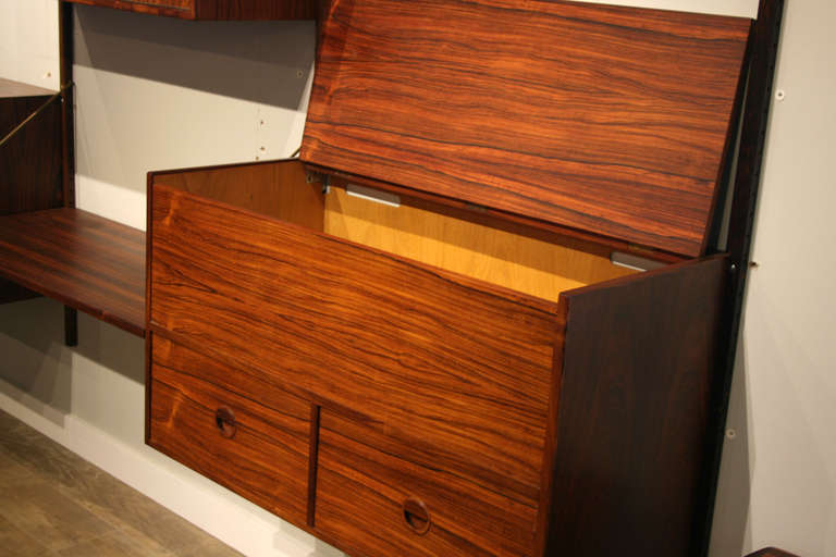 Mid-20th Century Rosewood Wall System 302-164