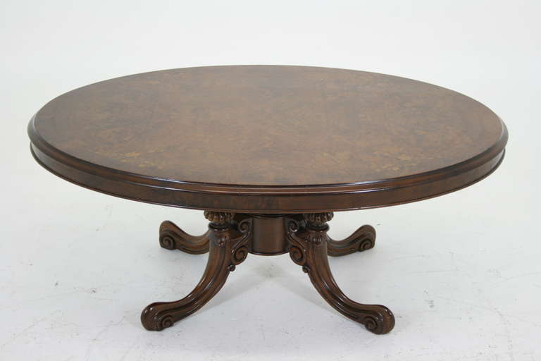 Antique Scottish Victorian Oval Inlaid Walnut Coffee Table, circa 1880 In Excellent Condition In Vancouver, BC