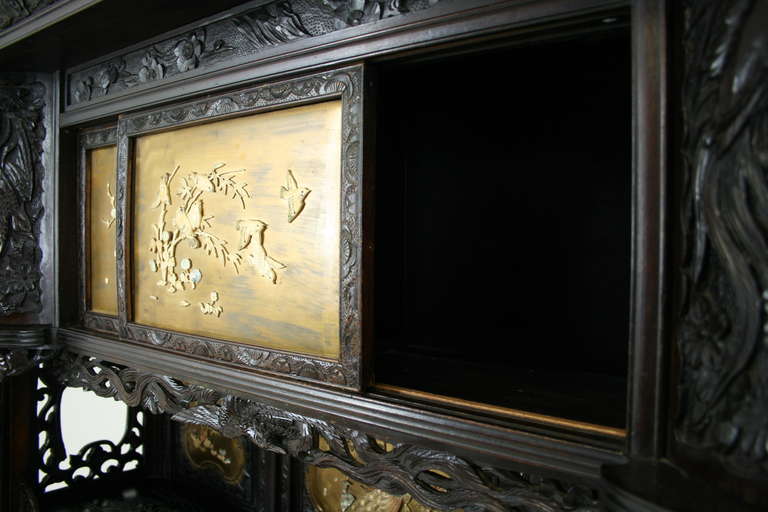 Antique Japanese Black Laquered Inlaid Shadona Display, Curio Cabinet 1