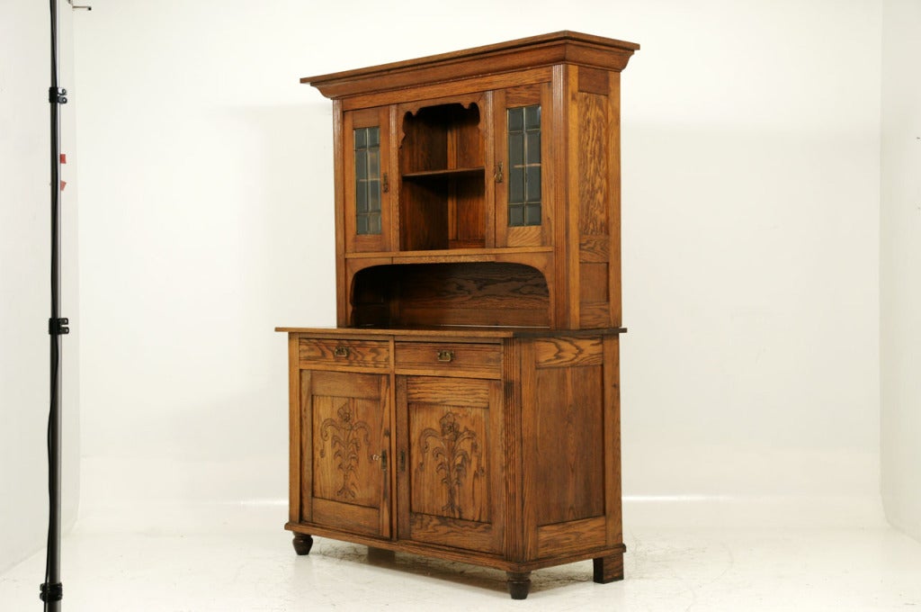 Danish Oak Buffet / Hutch / Sideboard In Good Condition In Vancouver, BC