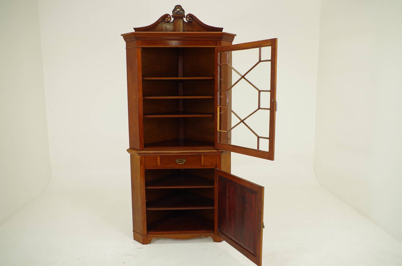 Large American Mahogany Glass Front Corner Cabinet In Fair Condition In Vancouver, BC