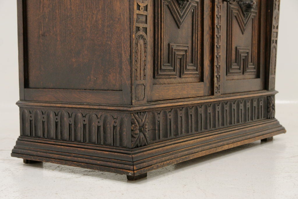 Victorian Carved Oak Bookcase With Stain Glass 4