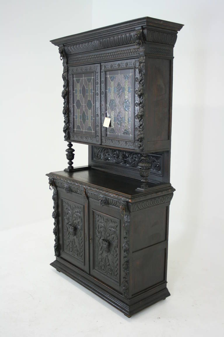 Antique French Heavily Carved Oak Bookcase or Display Cabinet, China In Excellent Condition In Vancouver, BC