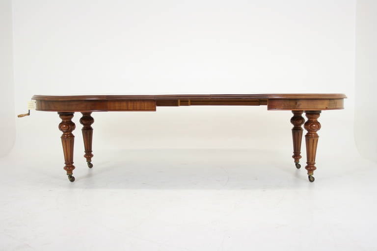Antique Scottish Victorian Oval Mahogany Dining or Writing Table, 1870 5