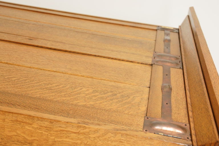Oak Arts and Crafts Linen Press 1