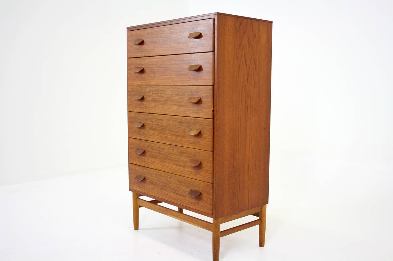 -1960′s
-Danish, Teak
-Designed by Poul Volther
-Drawers slide well & are very clean
-Some very minor signs of age
-In good original vintage condition