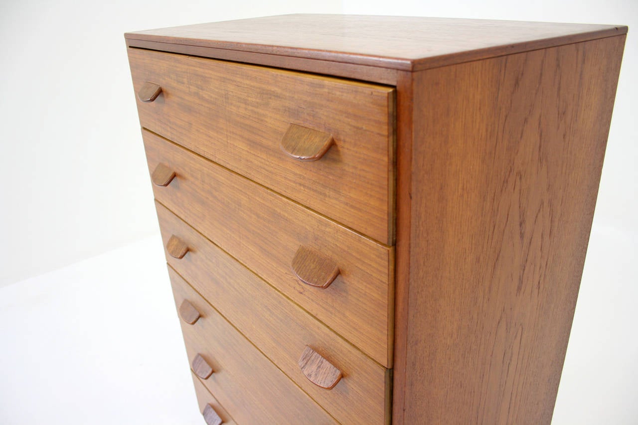 Mid-20th Century Danish Mid Century ModernTeak Dresser chest of Drawers by Poul Volther