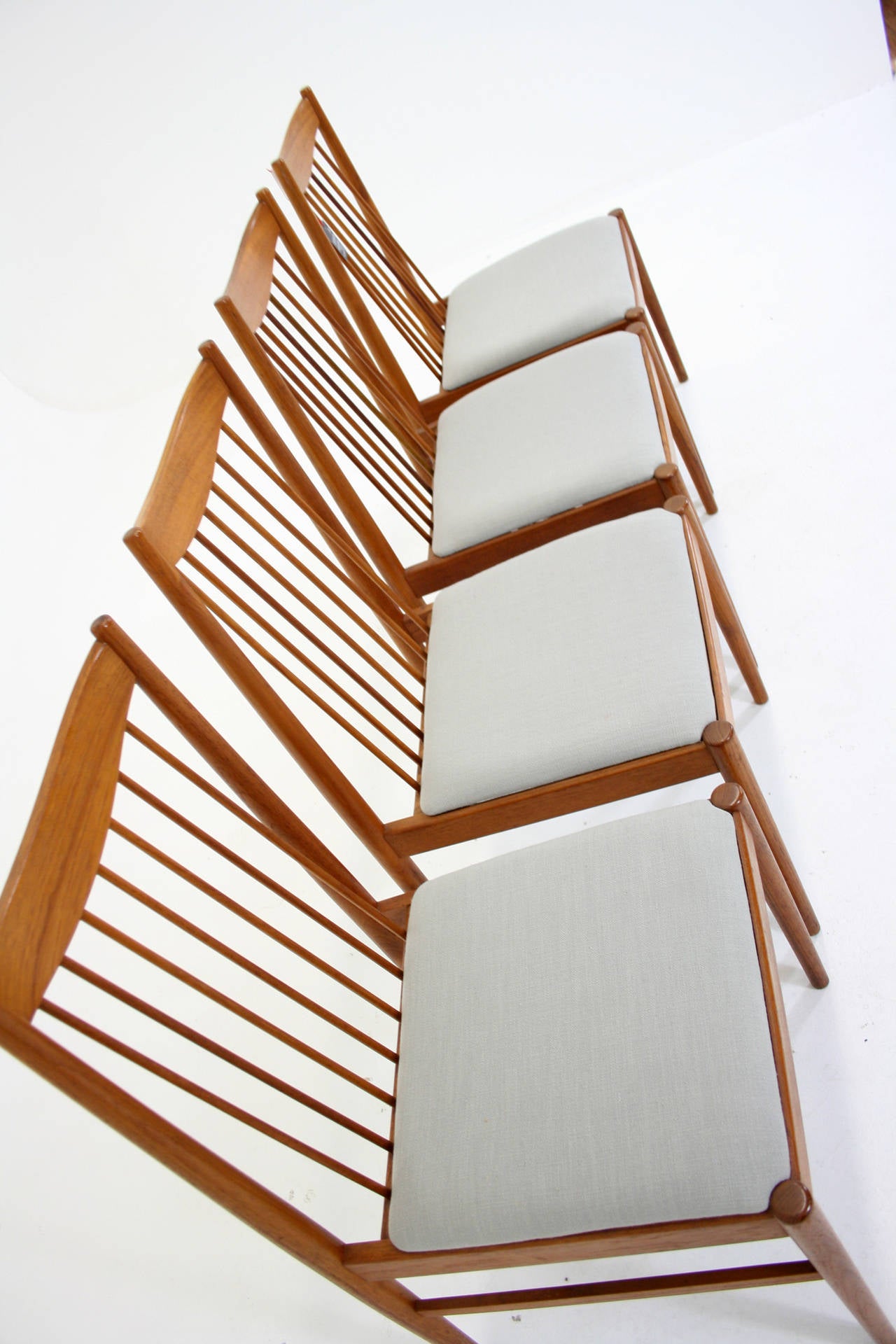 Beautiful Set of Four Teak Dining Chairs by Arne Vodder 4