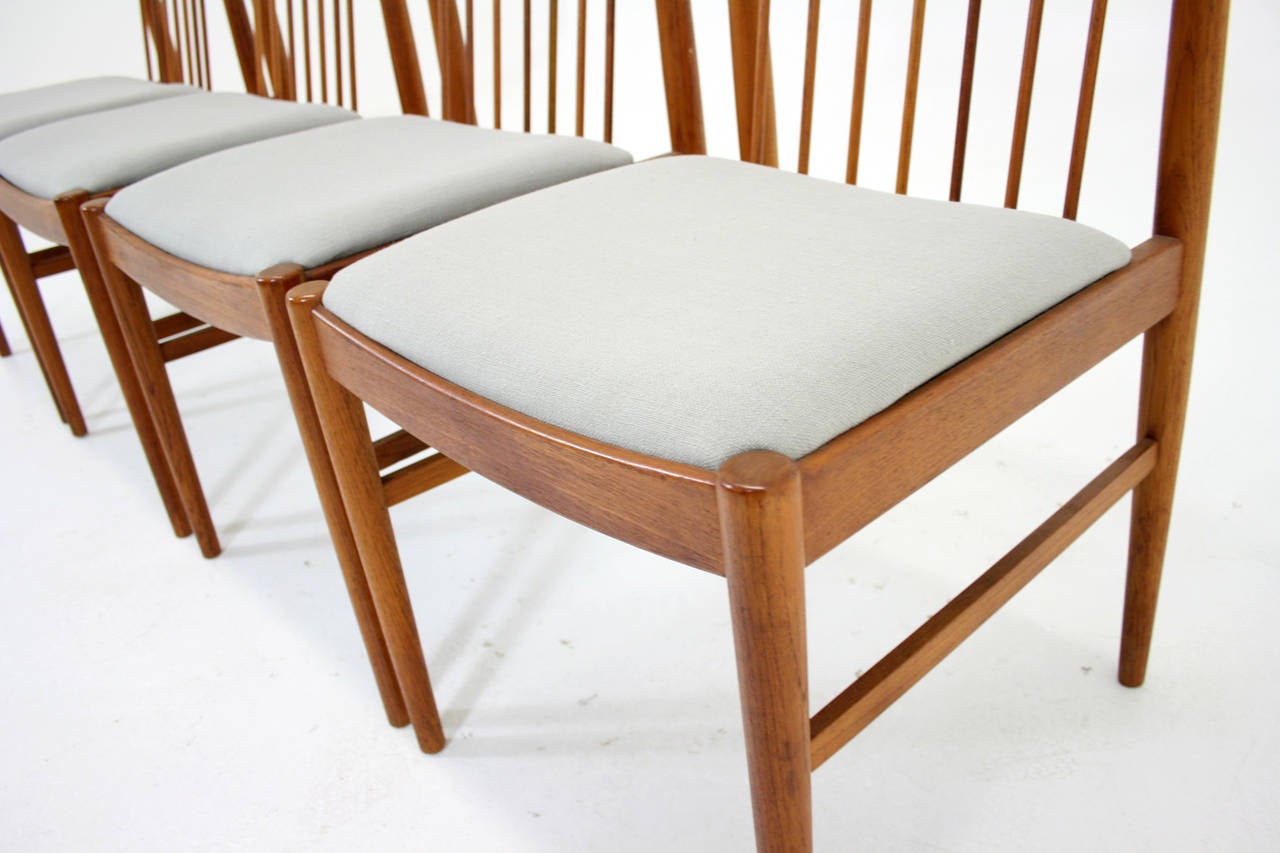 Beautiful Set of Four Teak Dining Chairs by Arne Vodder 1