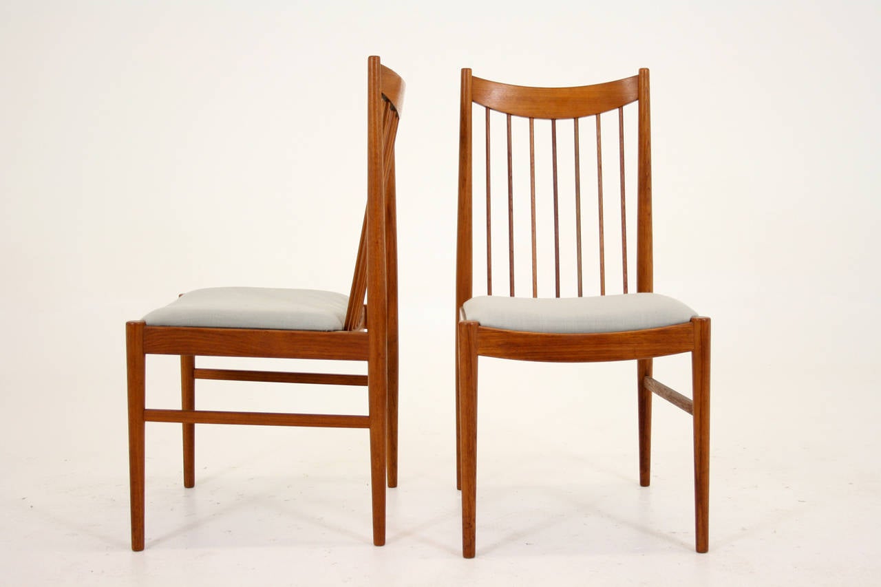 Beautiful Set of Four Teak Dining Chairs by Arne Vodder 2