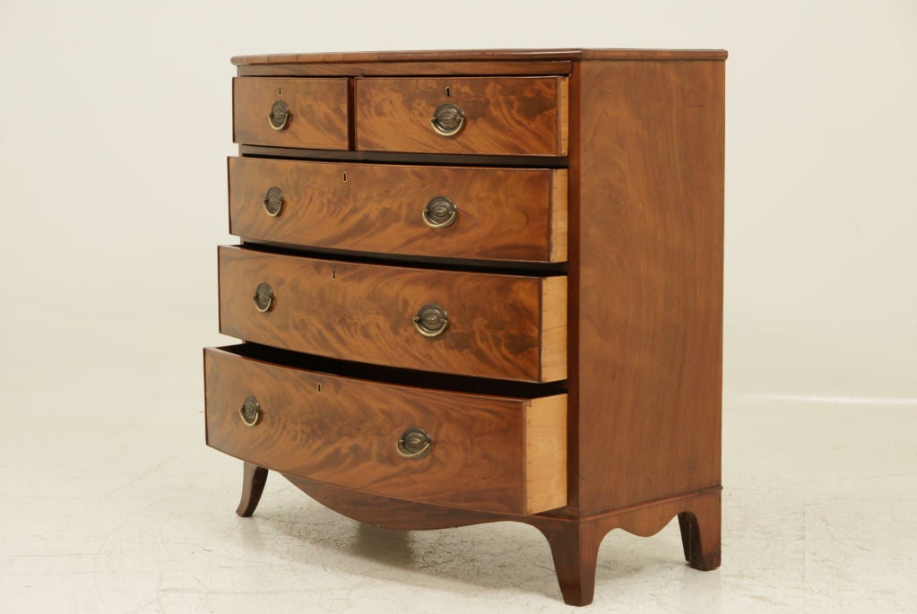 19th Century Victorian Mahogany Bow Front Chest Of Drawers