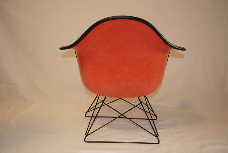 Orange Mid-Century Modern Eames Lounge Chair by Herman Miller-LAR In Good Condition For Sale In Houston, TX