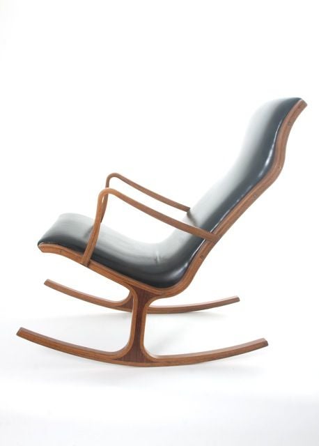 Beautiful vintage Tendo Mokko Heron rocking chair with black upholstery and bentwood frame