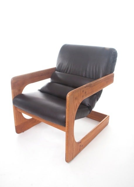 Late 20th Century Pair of Black Leather Cantilevered Sling Chairs by Lou Hodges For Sale