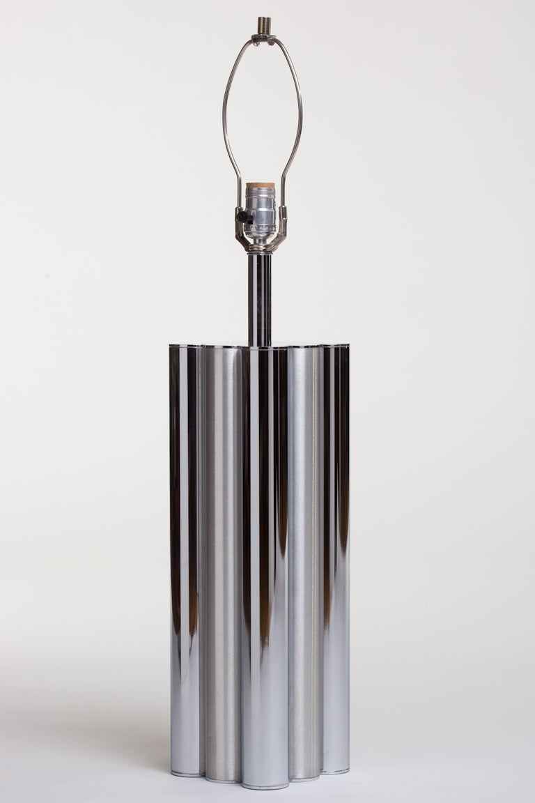 Chrome & Brushed Steel Quatrefoil Tubular Column Lamp In Good Condition In New York, NY