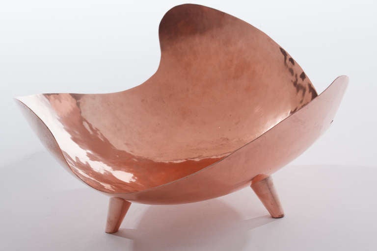 Hand-wrought organic form Mexican copper bowl, signed Tlaquepaque, Mexico.