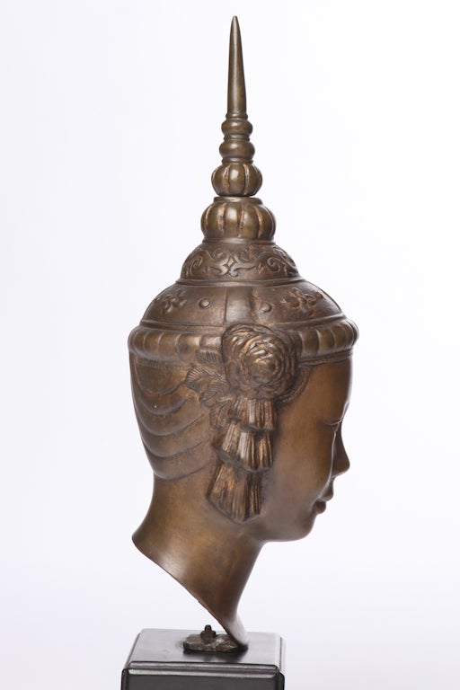 Midcentury Southeast Asian Figural Cast Metal Sculpture In Good Condition For Sale In New York, NY