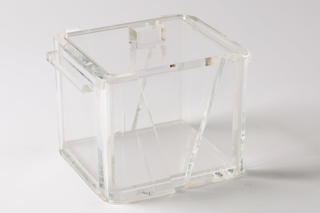 Mid-Century Modern 1970s Art Deco Revival Geometric Lucite Ice Bucket For Sale