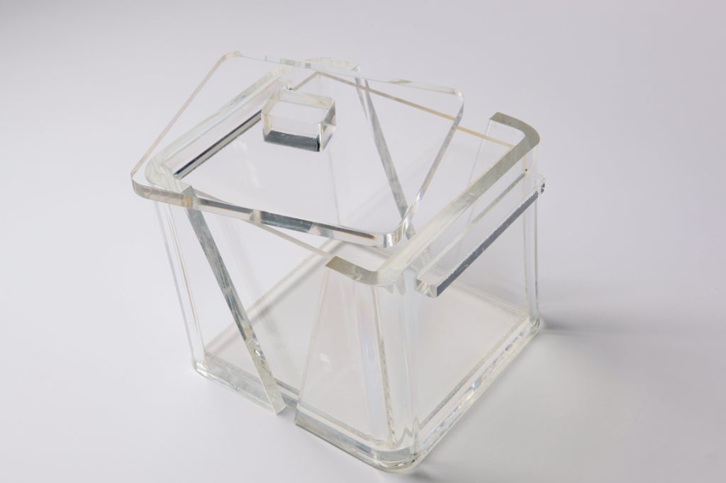 American 1970s Art Deco Revival Geometric Lucite Ice Bucket For Sale