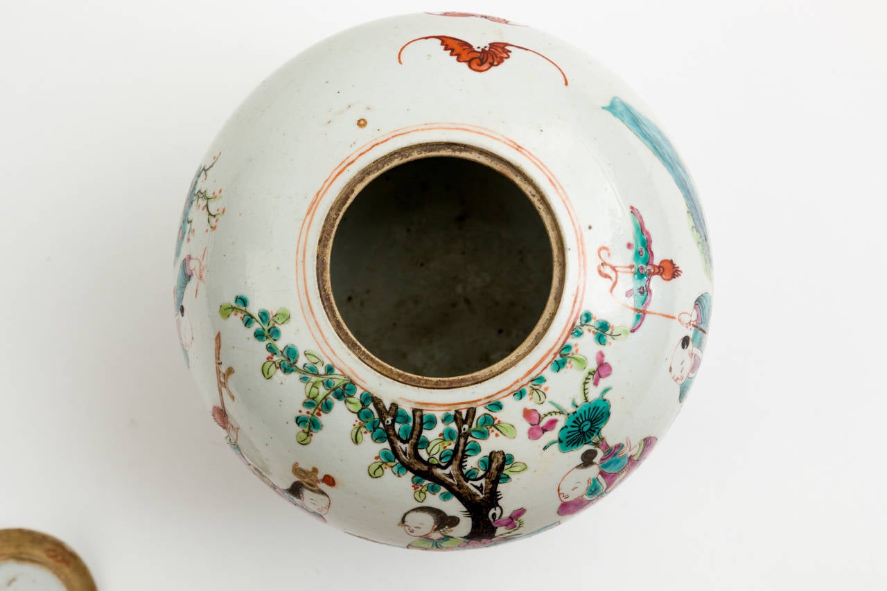 Antique 19th Century Chinese Famille Rose Covered Ginger Jar In Excellent Condition In New York, NY