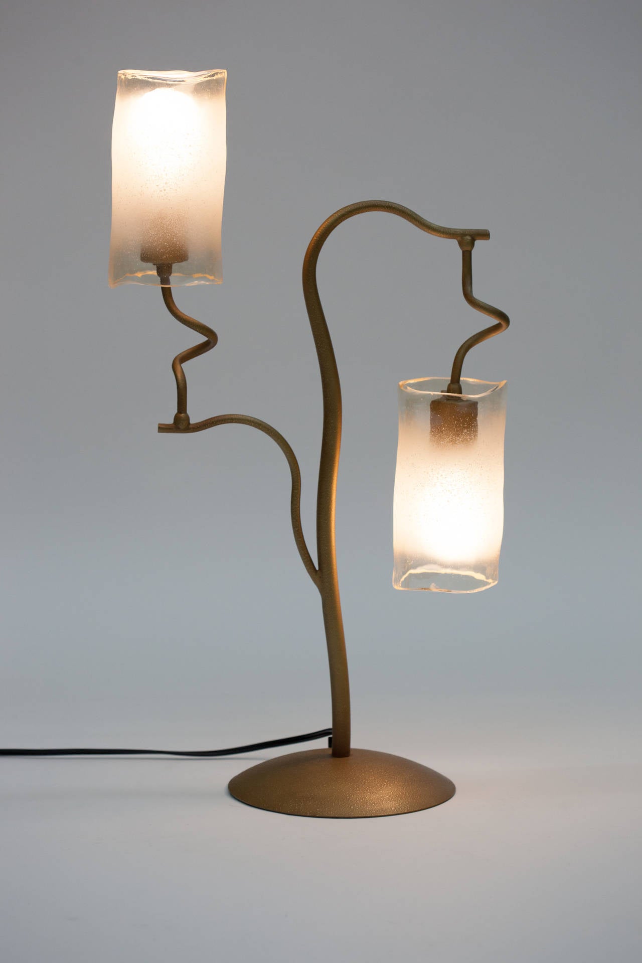 20ième siècle Lampe d'arbre italienne des années 1980 à double abat-jour en verre en vente