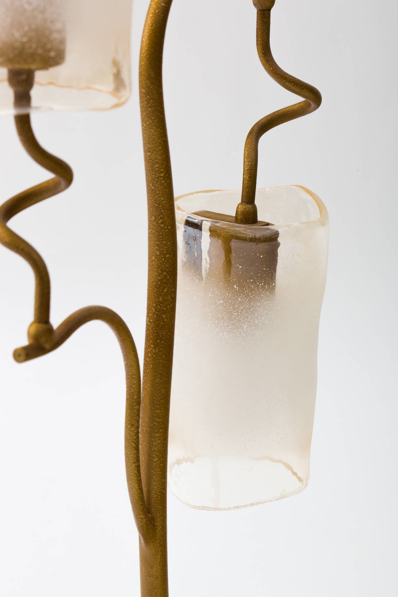 Lampe d'arbre italienne des années 1980 à double abat-jour en verre État moyen - En vente à New York, NY